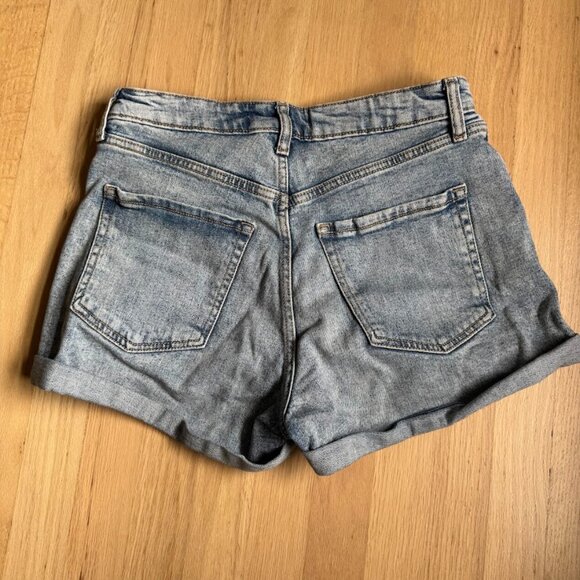 Old Navy Pants - Old Navy Denim Shorts High Rise Curvy Size 8